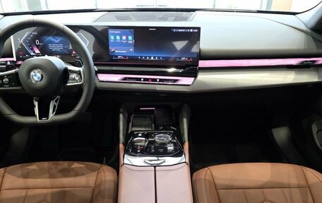 BMW 5 серия, 2025 год, 8 800 000 рублей, 10 фотография