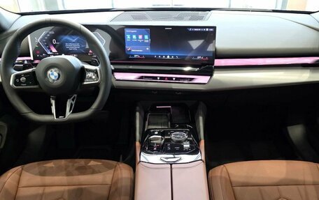 BMW 5 серия, 2025 год, 8 800 000 рублей, 26 фотография
