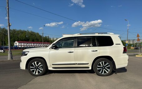 Toyota Land Cruiser 200, 2017 год, 5 500 000 рублей, 2 фотография