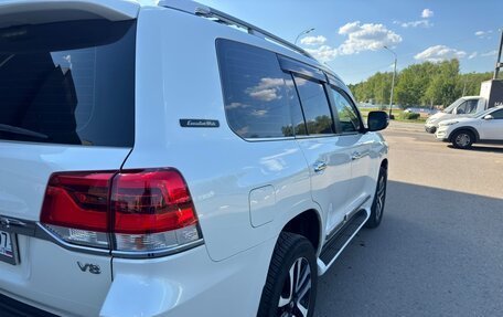 Toyota Land Cruiser 200, 2017 год, 5 500 000 рублей, 7 фотография