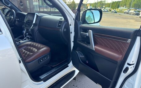 Toyota Land Cruiser 200, 2017 год, 5 500 000 рублей, 12 фотография