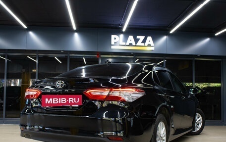 Toyota Camry, 2018 год, 2 449 000 рублей, 6 фотография