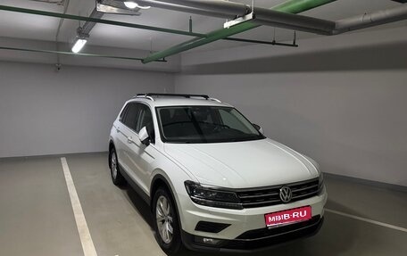 Volkswagen Tiguan II, 2018 год, 2 700 000 рублей, 1 фотография