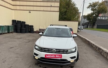 Volkswagen Tiguan II, 2018 год, 2 700 000 рублей, 5 фотография