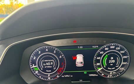Volkswagen Tiguan II, 2018 год, 2 700 000 рублей, 11 фотография