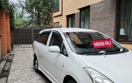 Toyota Wish II, 2005 год, 675 000 рублей, 14 фотография