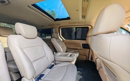 Hyundai Grand Starex Grand Starex I рестайлинг 2, 2019 год, 2 800 000 рублей, 11 фотография