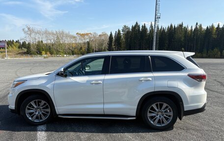 Toyota Highlander III, 2014 год, 3 050 000 рублей, 2 фотография