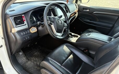Toyota Highlander III, 2014 год, 3 050 000 рублей, 10 фотография