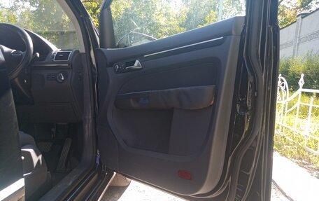 Volkswagen Touran III, 2011 год, 1 130 000 рублей, 15 фотография