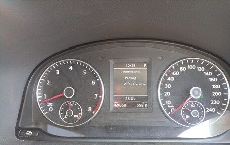 Volkswagen Touran III, 2011 год, 1 130 000 рублей, 11 фотография