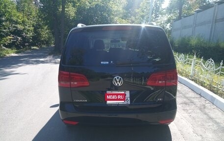 Volkswagen Touran III, 2011 год, 1 130 000 рублей, 9 фотография