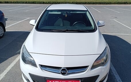 Opel Astra J, 2014 год, 1 270 000 рублей, 1 фотография