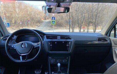 Volkswagen Tiguan II, 2018 год, 2 400 000 рублей, 6 фотография