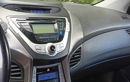 Hyundai Elantra V, 2012 год, 1 050 000 рублей, 23 фотография