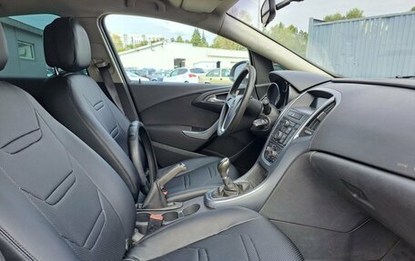 Opel Astra J, 2012 год, 700 000 рублей, 13 фотография