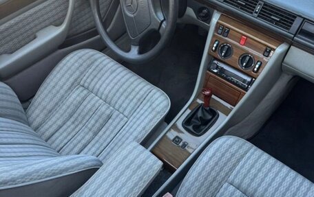 Mercedes-Benz W124, 1990 год, 400 000 рублей, 15 фотография
