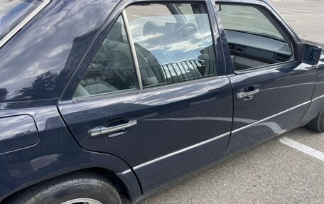 Mercedes-Benz W124, 1990 год, 400 000 рублей, 32 фотография