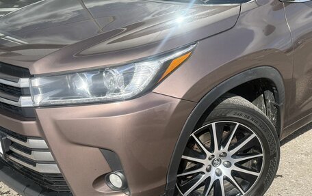 Toyota Highlander III, 2019 год, 2 995 000 рублей, 7 фотография