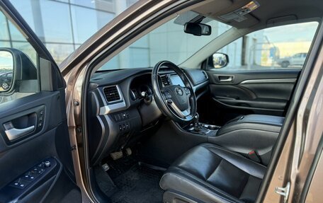 Toyota Highlander III, 2019 год, 2 995 000 рублей, 18 фотография