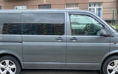 Volkswagen Caravelle T6 рестайлинг, 2016 год, 3 500 000 рублей, 13 фотография