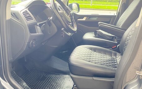 Volkswagen Caravelle T6 рестайлинг, 2016 год, 3 500 000 рублей, 6 фотография