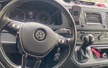 Volkswagen Caravelle T6 рестайлинг, 2016 год, 3 500 000 рублей, 11 фотография