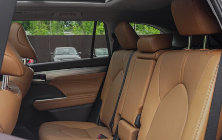 Toyota Highlander, 2025 год, 5 420 000 рублей, 22 фотография