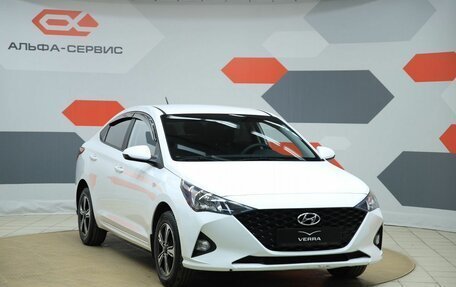 Hyundai Solaris II рестайлинг, 2021 год, 1 390 000 рублей, 3 фотография
