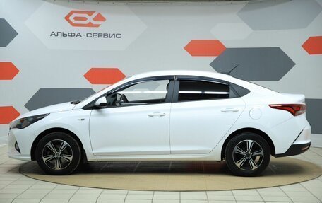 Hyundai Solaris II рестайлинг, 2021 год, 1 390 000 рублей, 8 фотография