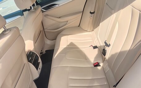 BMW 5 серия, 2019 год, 2 600 000 рублей, 10 фотография