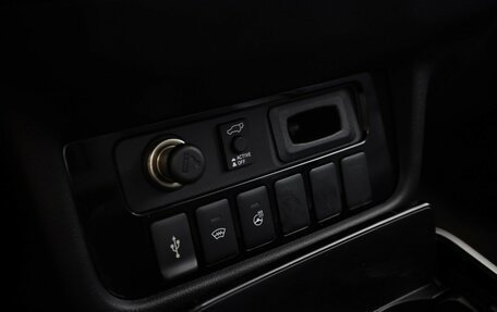 Mitsubishi Outlander III рестайлинг 3, 2021 год, 2 675 000 рублей, 15 фотография