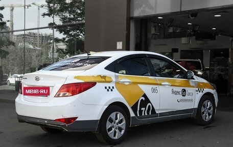 Hyundai Solaris II рестайлинг, 2016 год, 575 000 рублей, 5 фотография