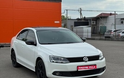 Volkswagen Jetta VI, 2013 год, 900 000 рублей, 1 фотография