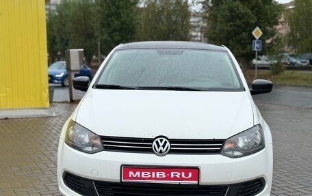 Volkswagen Polo VI (EU Market), 2013 год, 735 000 рублей, 1 фотография