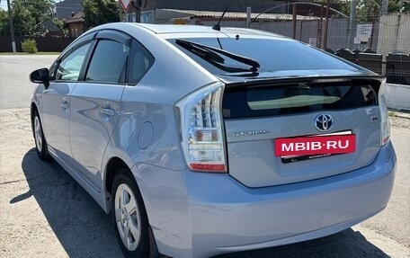 Toyota Prius, 2011 год, 999 999 рублей, 4 фотография