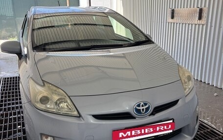 Toyota Prius, 2011 год, 999 999 рублей, 7 фотография