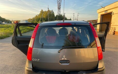 Mitsubishi Colt VI рестайлинг, 2005 год, 300 000 рублей, 4 фотография