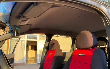 Mitsubishi Colt VI рестайлинг, 2005 год, 300 000 рублей, 15 фотография
