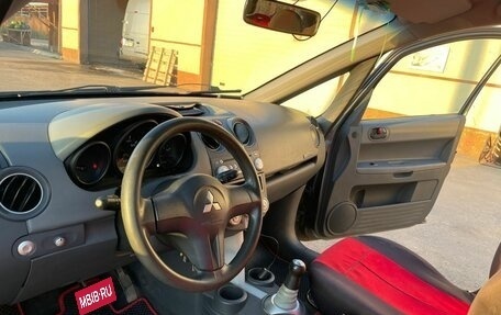 Mitsubishi Colt VI рестайлинг, 2005 год, 300 000 рублей, 14 фотография