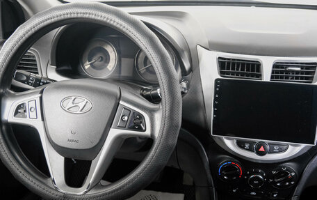 Hyundai Solaris II рестайлинг, 2013 год, 979 000 рублей, 13 фотография
