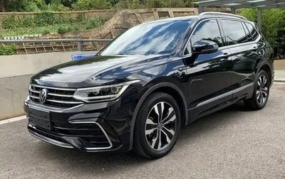 Volkswagen Tiguan II, 2022 год, 2 740 000 рублей, 1 фотография