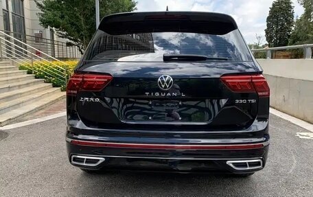 Volkswagen Tiguan II, 2022 год, 2 740 000 рублей, 5 фотография