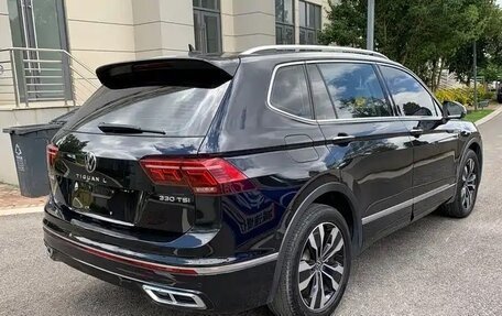 Volkswagen Tiguan II, 2022 год, 2 740 000 рублей, 6 фотография