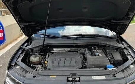 Volkswagen Tiguan II, 2022 год, 2 740 000 рублей, 21 фотография