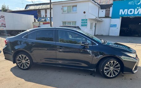 Toyota Corolla, 2021 год, 2 200 000 рублей, 2 фотография