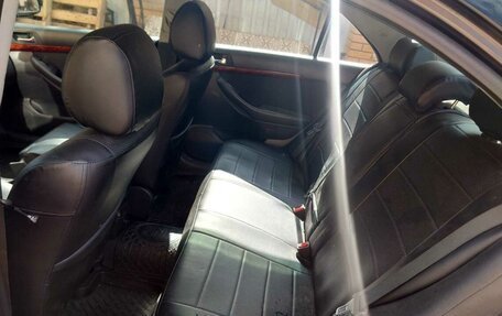 Toyota Avensis III рестайлинг, 2005 год, 535 000 рублей, 10 фотография
