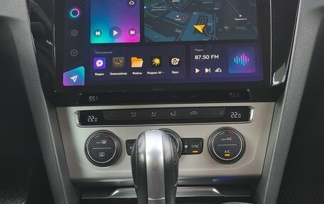 Volkswagen Passat B8 рестайлинг, 2015 год, 1 850 000 рублей, 10 фотография