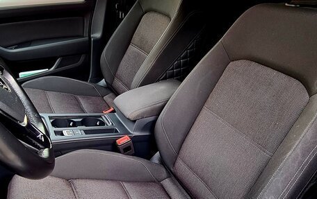 Volkswagen Passat B8 рестайлинг, 2015 год, 1 850 000 рублей, 13 фотография