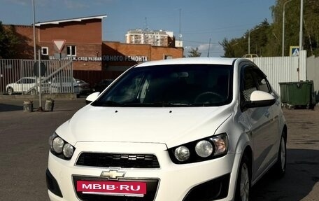 Chevrolet Aveo III, 2015 год, 699 000 рублей, 2 фотография